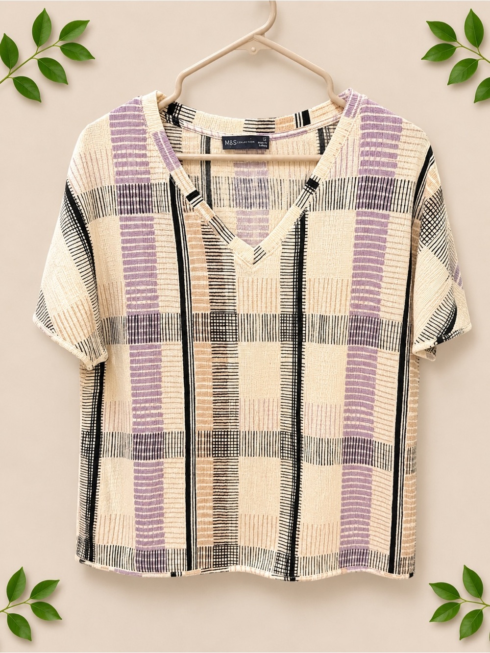 Cream & Lavender V‑Neck Short Sleeve Blouse